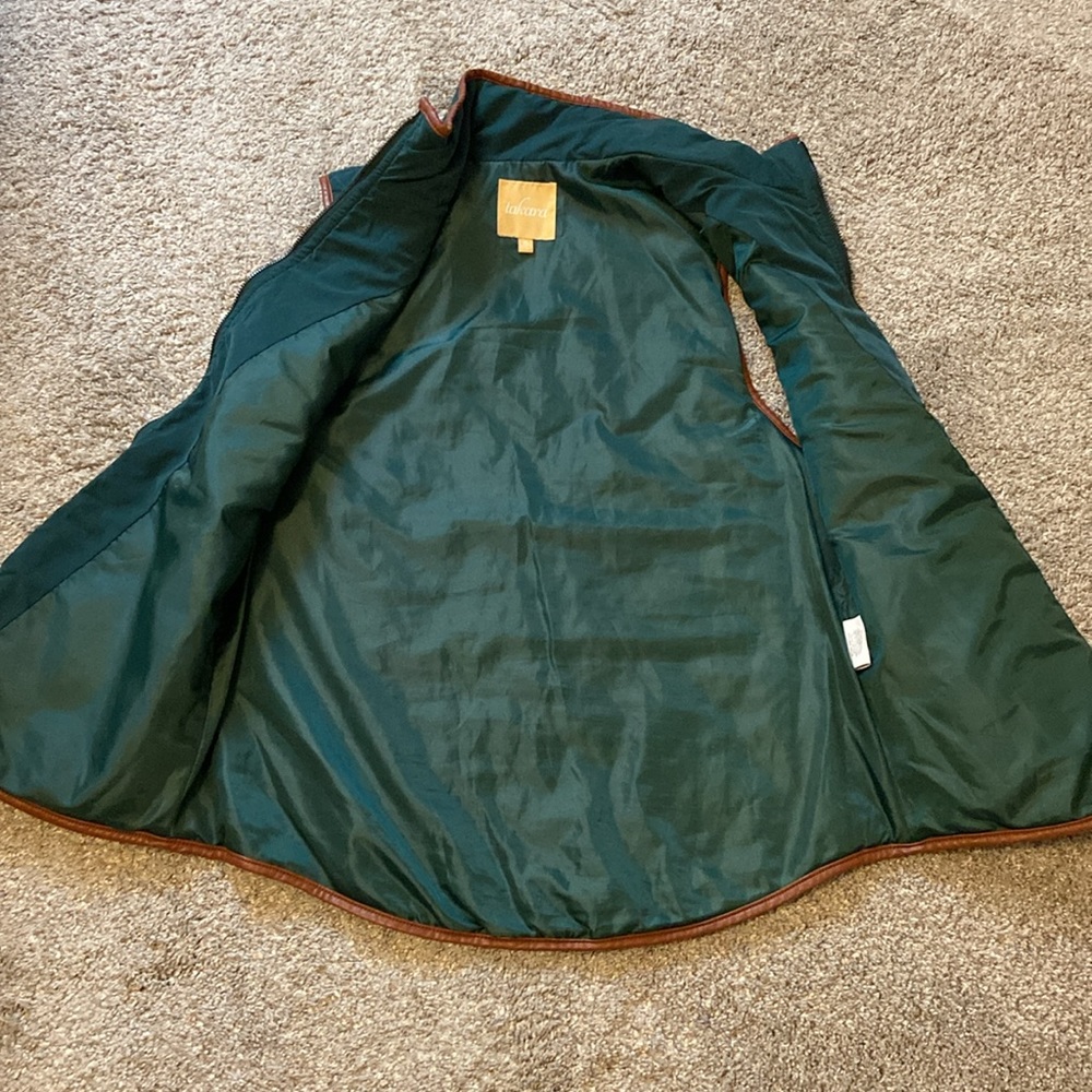 Vest - Picture 3 of 6